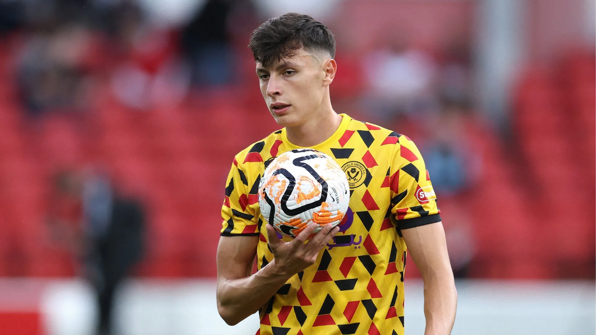 Anel Ahmedhodzic, trung vệ trụ cột của Sheffield United, có thể ra đi nếu đội bóng không lên hạng