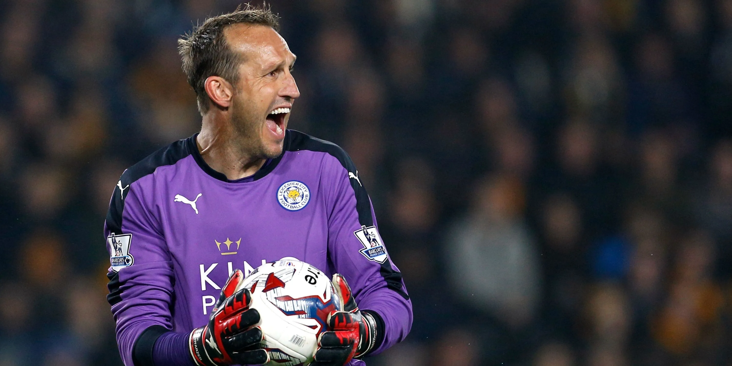 Mark Schwarzer trong màu áo Chelsea tại Premier League