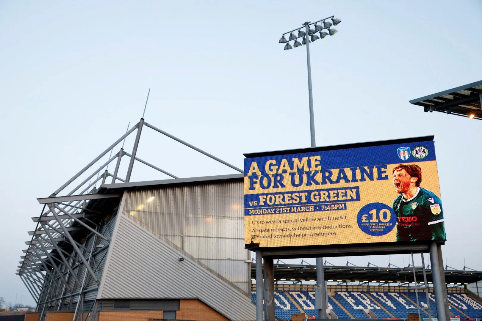 Các cầu thủ Colchester United trên sân đấu