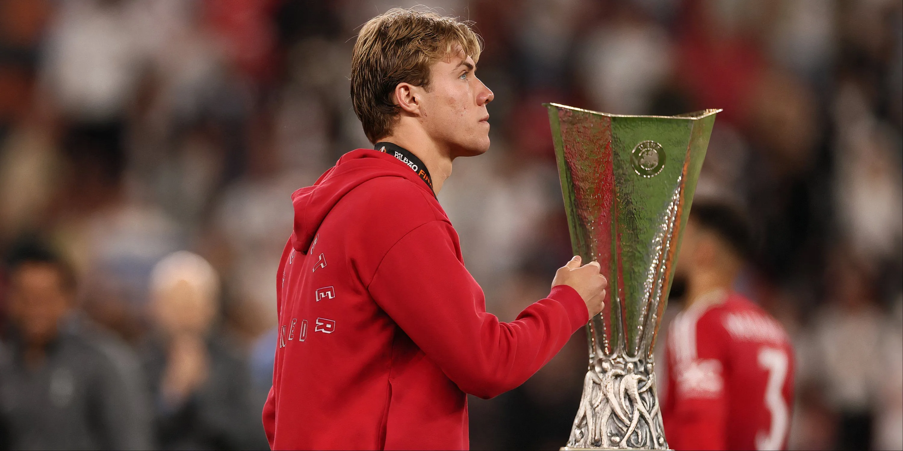 Rasmus Hojlund thi đấu cho Man Utd tại Europa League