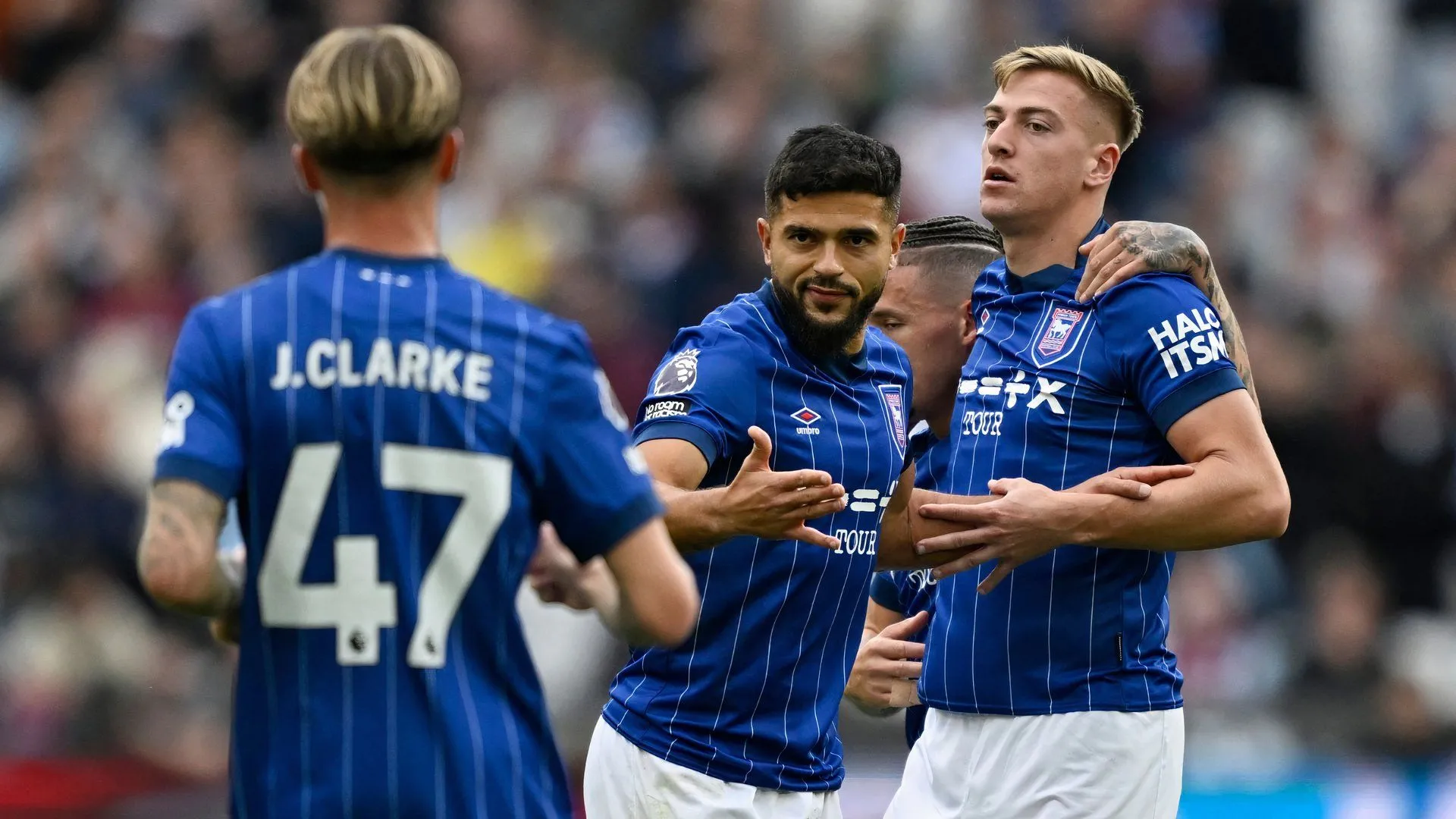 Khung cảnh sân vận động Portman Road của Ipswich Town
