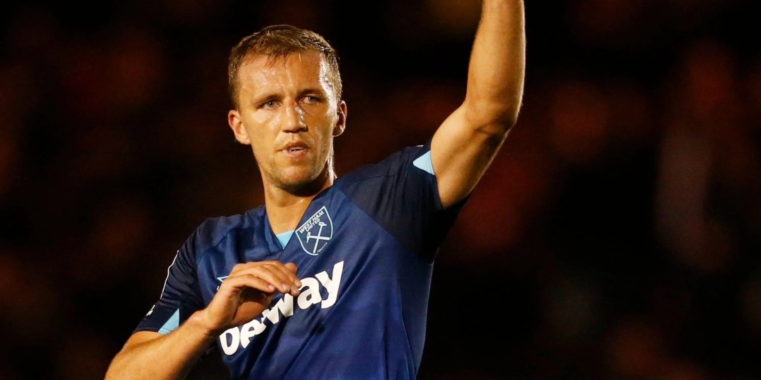 Tomas Soucek, tiền vệ trụ cột của West Ham United, biểu tượng cho phong cách thi đấu đầy thể lực
