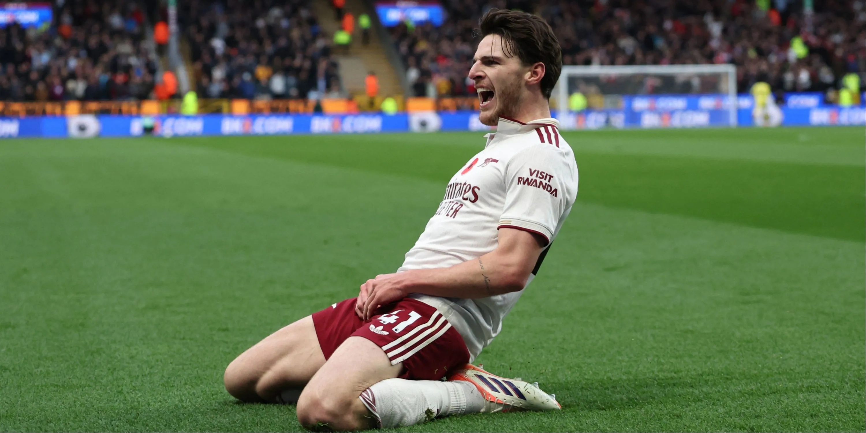 Declan Rice đang trình diễn các pha tấn công từ các tình huống cố định với mức độ chính xác đáng kinh ngạc