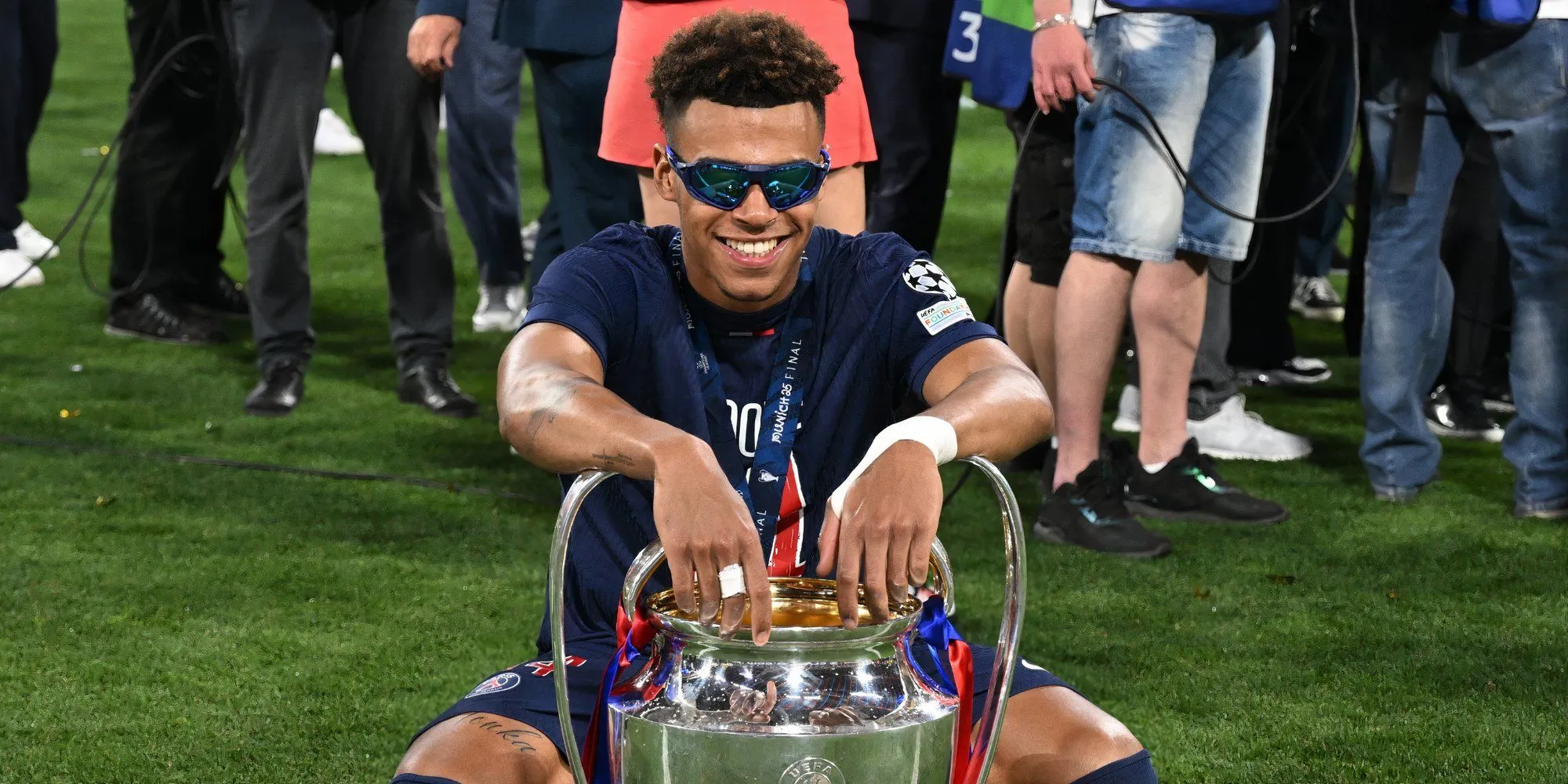 Desire Doue - tiền đạo PSG với kỹ năng chuyền động và chân trái xuất sắc