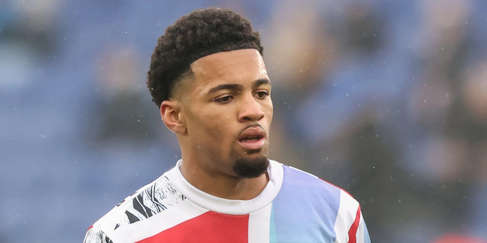 Ethan Nwaneri thi đấu cho Arsenal