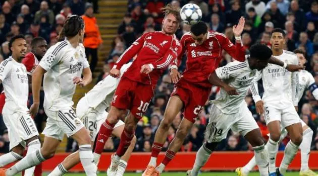 Hàng tiền vệ Liverpool thi đấu xuất sắc trước Real Madrid tại Anfield