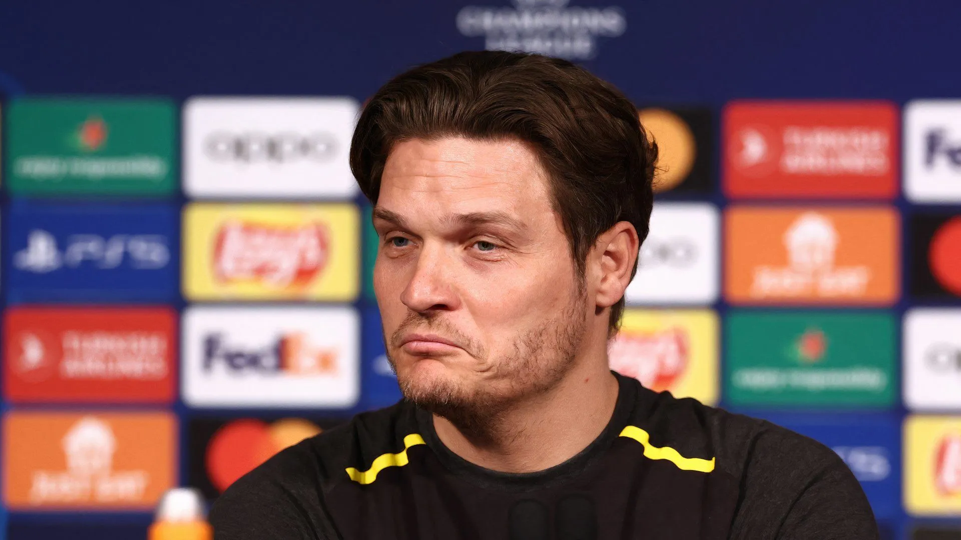 HLV Edin Terzic trong thời gian làm việc tại Borussia Dortmund với thành tích vào chung kết Champions League