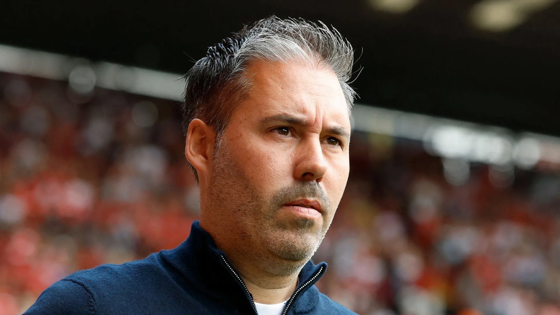 Huấn luyện viên Marti Cifuentes trong trận đấu với Middlesbrough