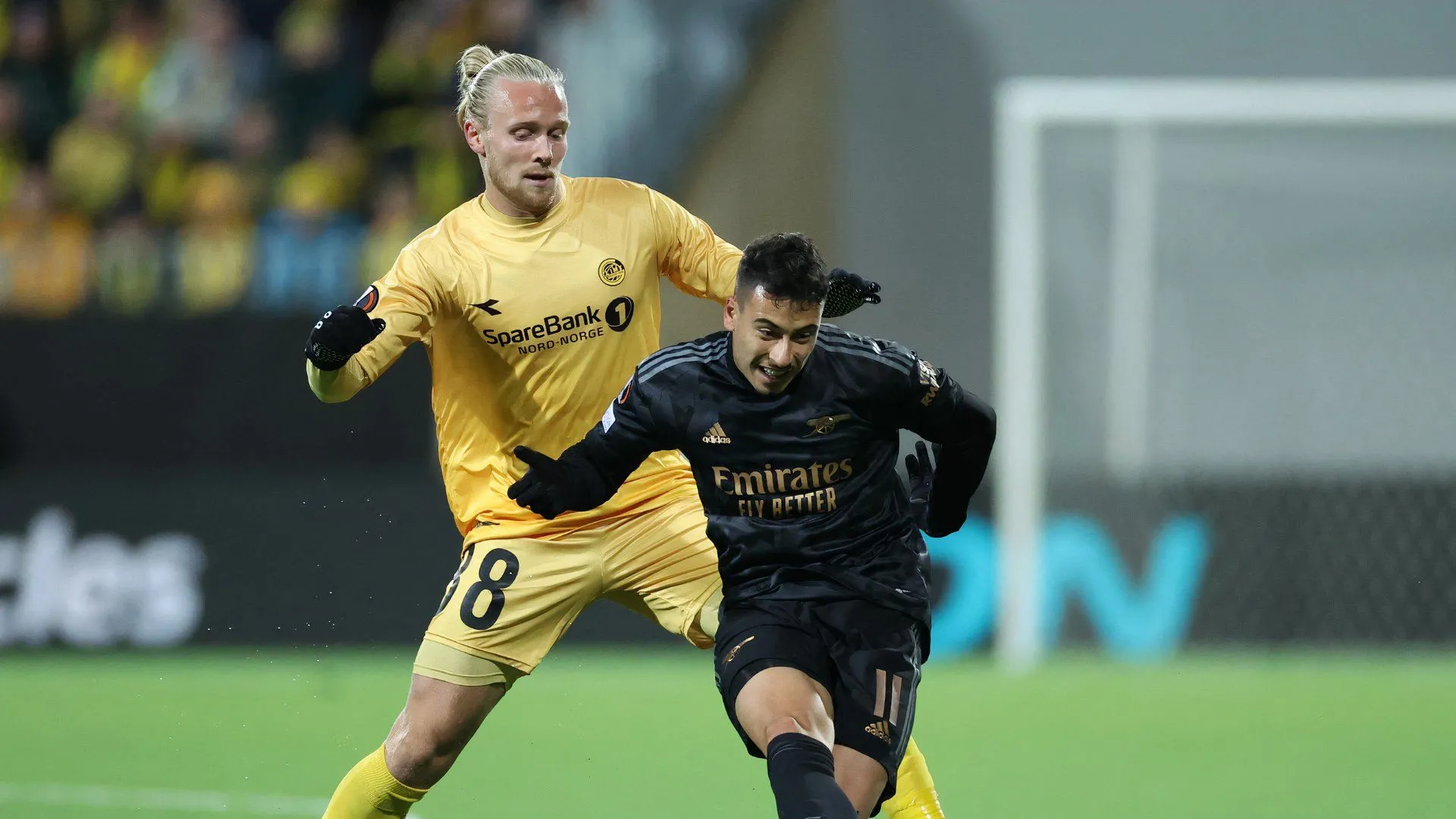 Lars-Jørgen Salvesen - Tiền đạo Derby County trong trận đấu với các đối thủ