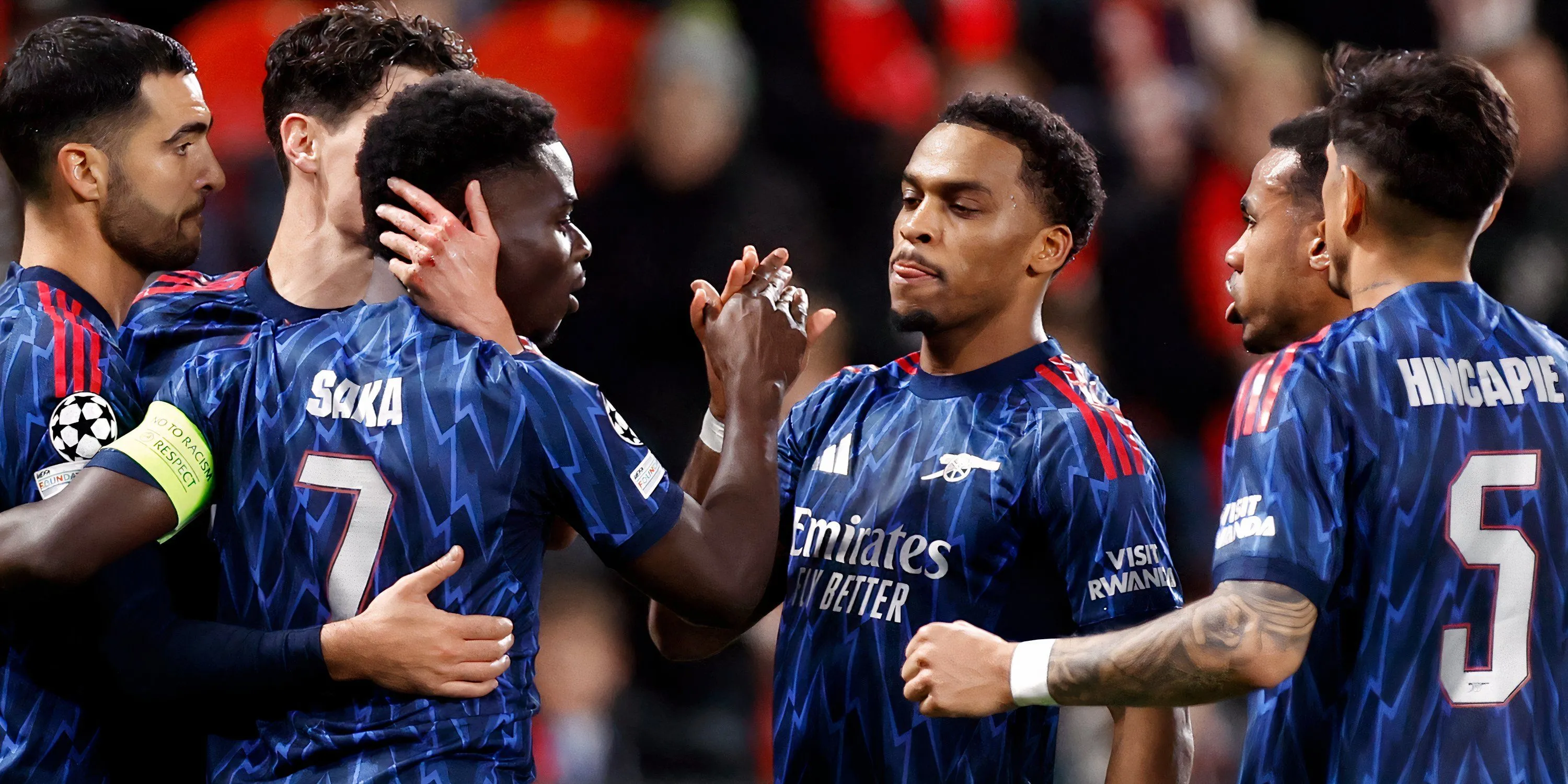 Mikel Merino và các cầu thủ Arsenal ăn mừng chiến thắng tại Slavia Prague với hiệu suất ấn tượng