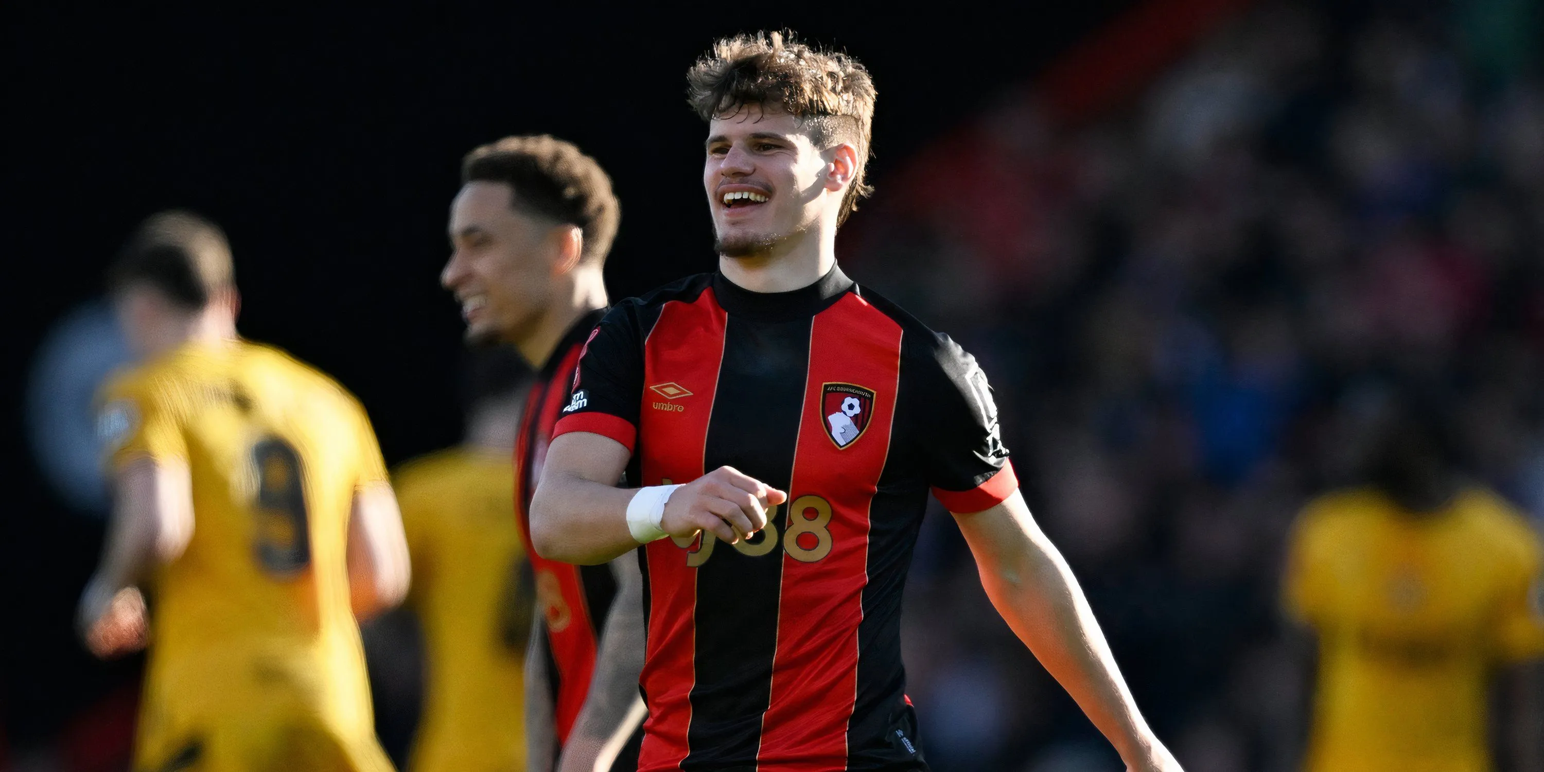 Milos Kerkez thể hiện sự sáng tạo tấn công cho Bournemouth