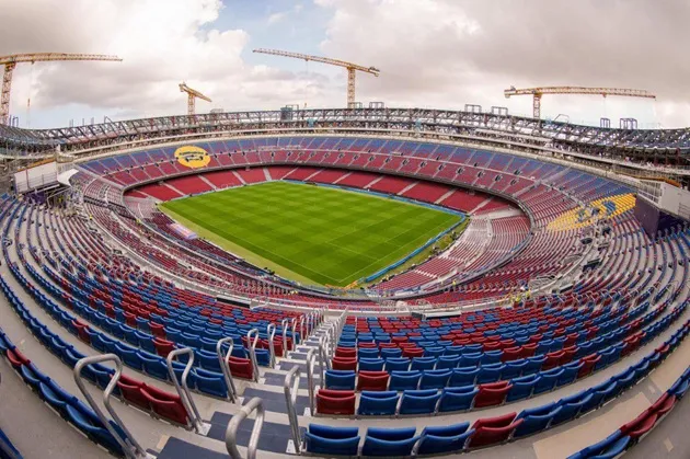 Sân Camp Nou được nâng cấp chuẩn bị đón khán giả lần đầu tiên tại các buổi tập công khai