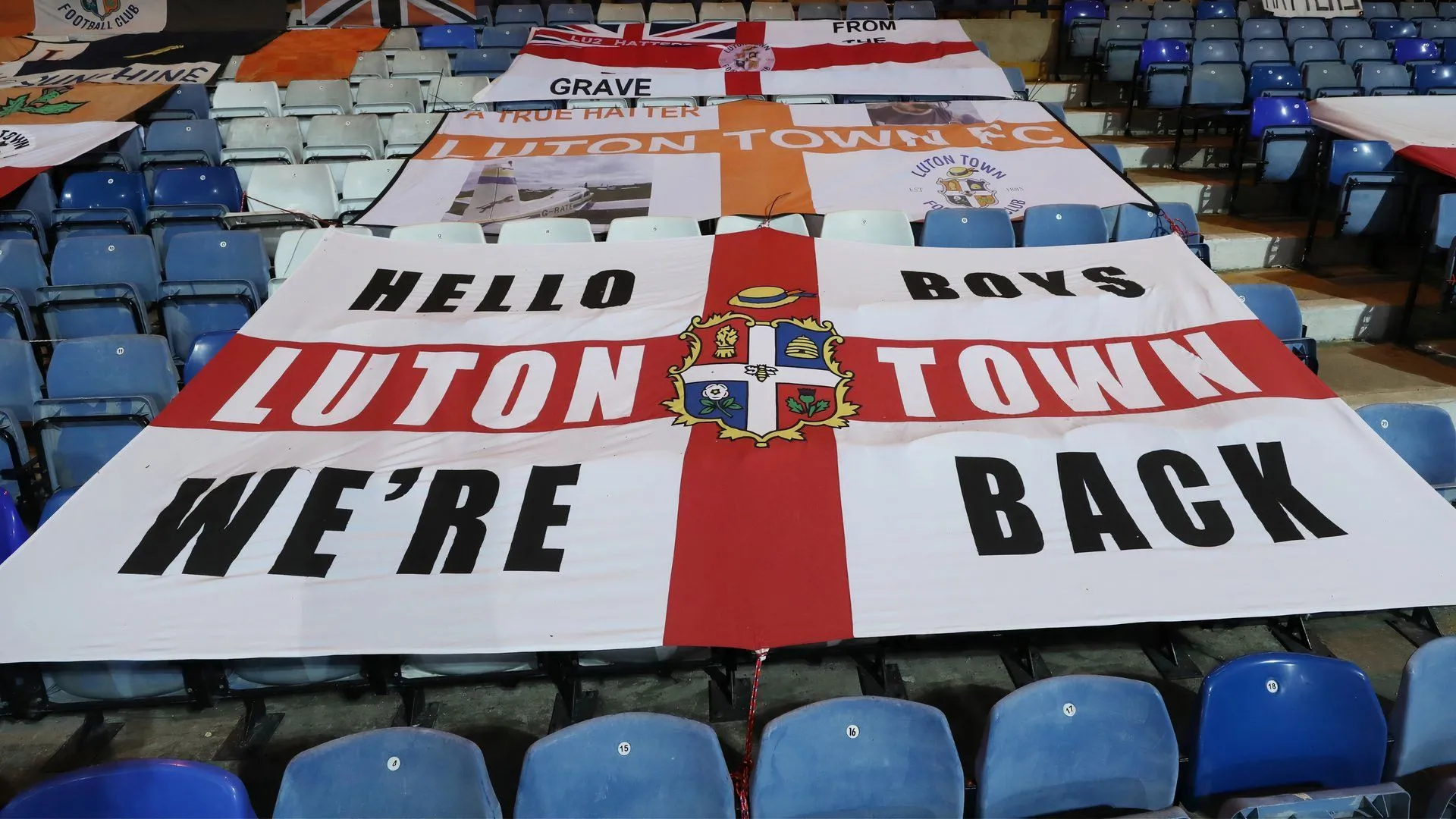 Sân vận động Kenilworth Road - Quê hương của Luton Town trong gần một thế kỷ