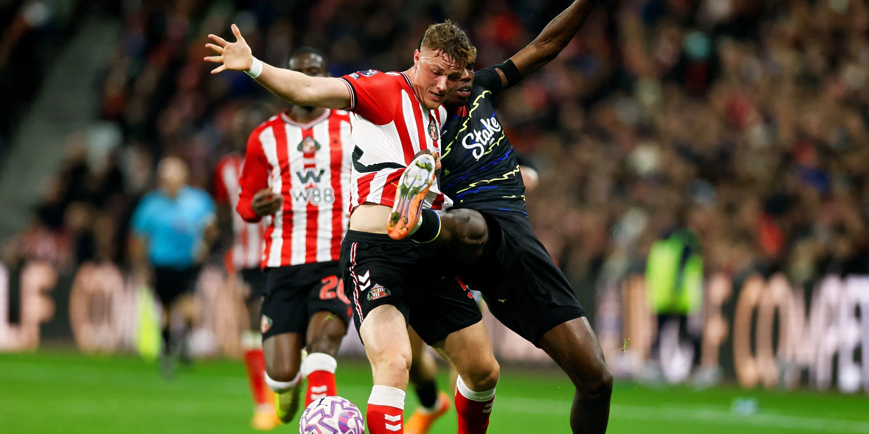 Thierno Barry tỏa sáng trong màu áo Everton tại Premier League