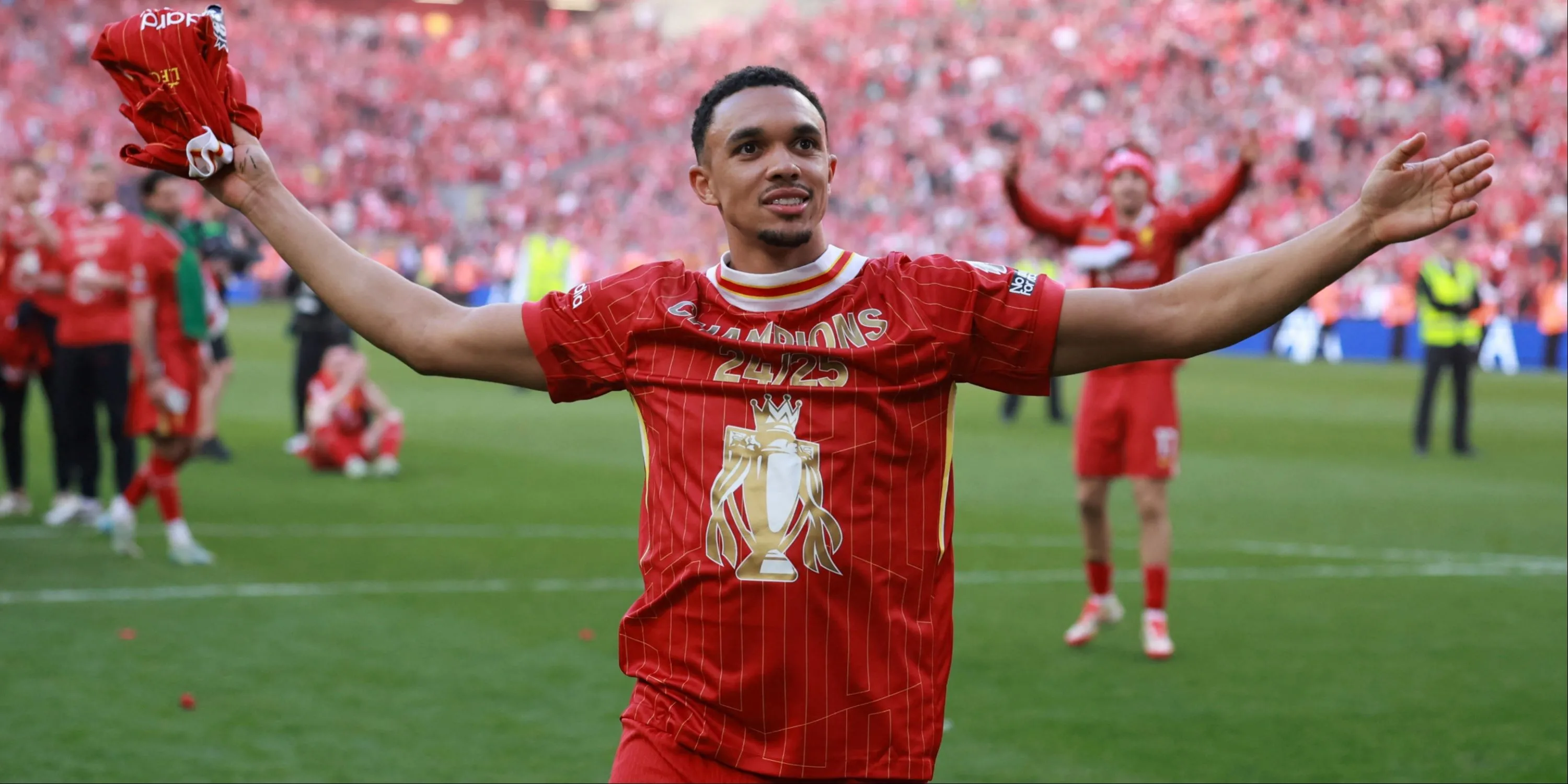 Trent Alexander-Arnold trở lại Anfield trong màu áo Real Madrid