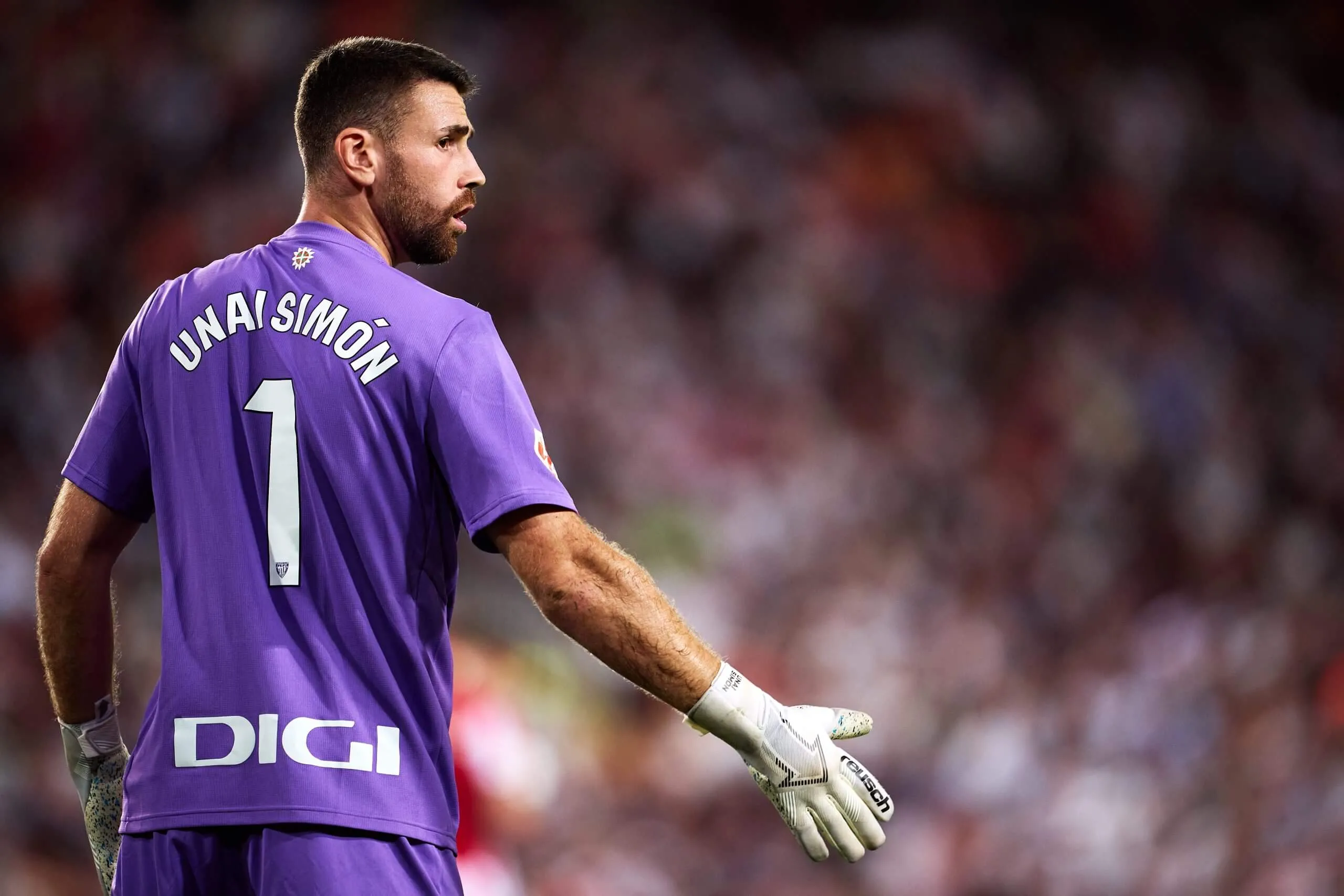 Unai Simon - thủ lĩnh trong khung gôn và biểu tượng cho niềm tự hào xứ Basque